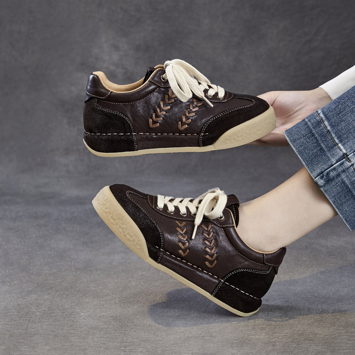 Women's Retro Quilted Leather Flat Casual Shoes-RAIIFY