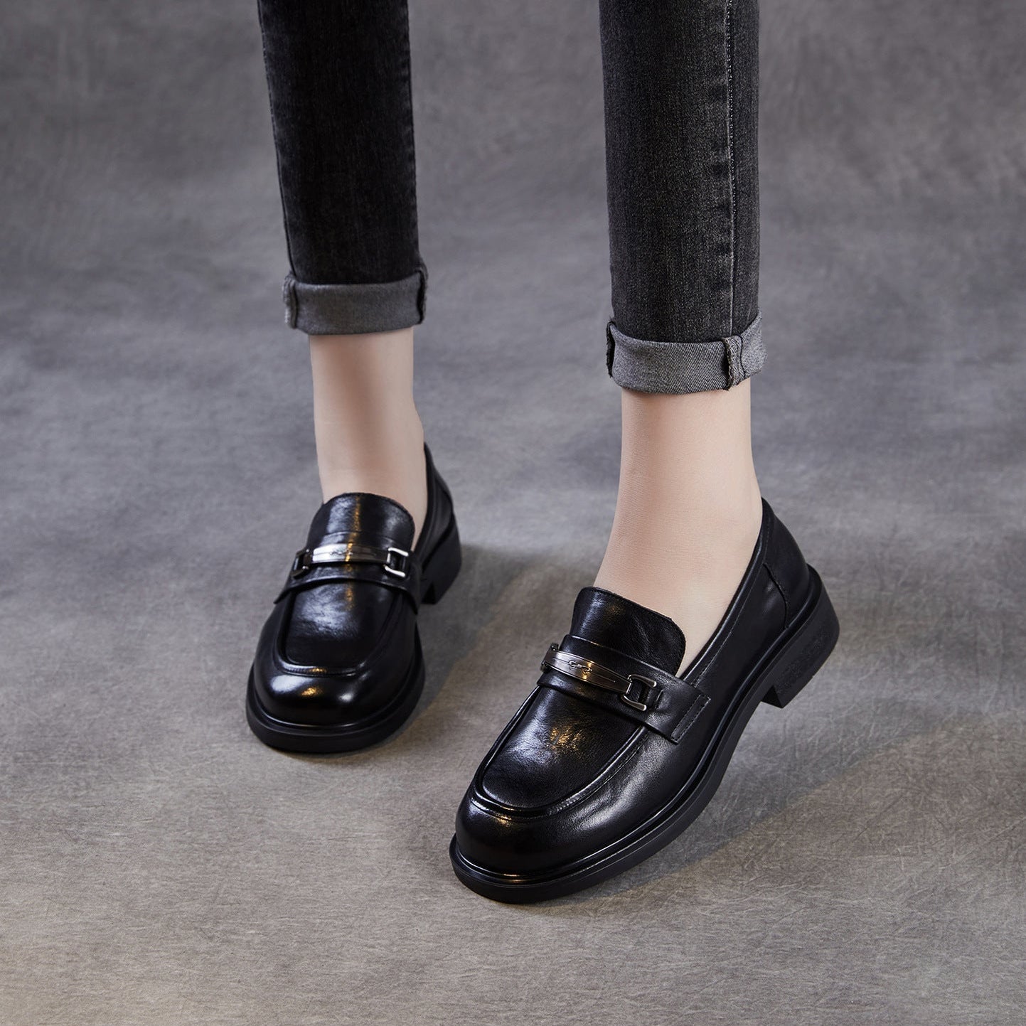 Women's Retro Leather Buckle Casual Loafers-RAIIFY