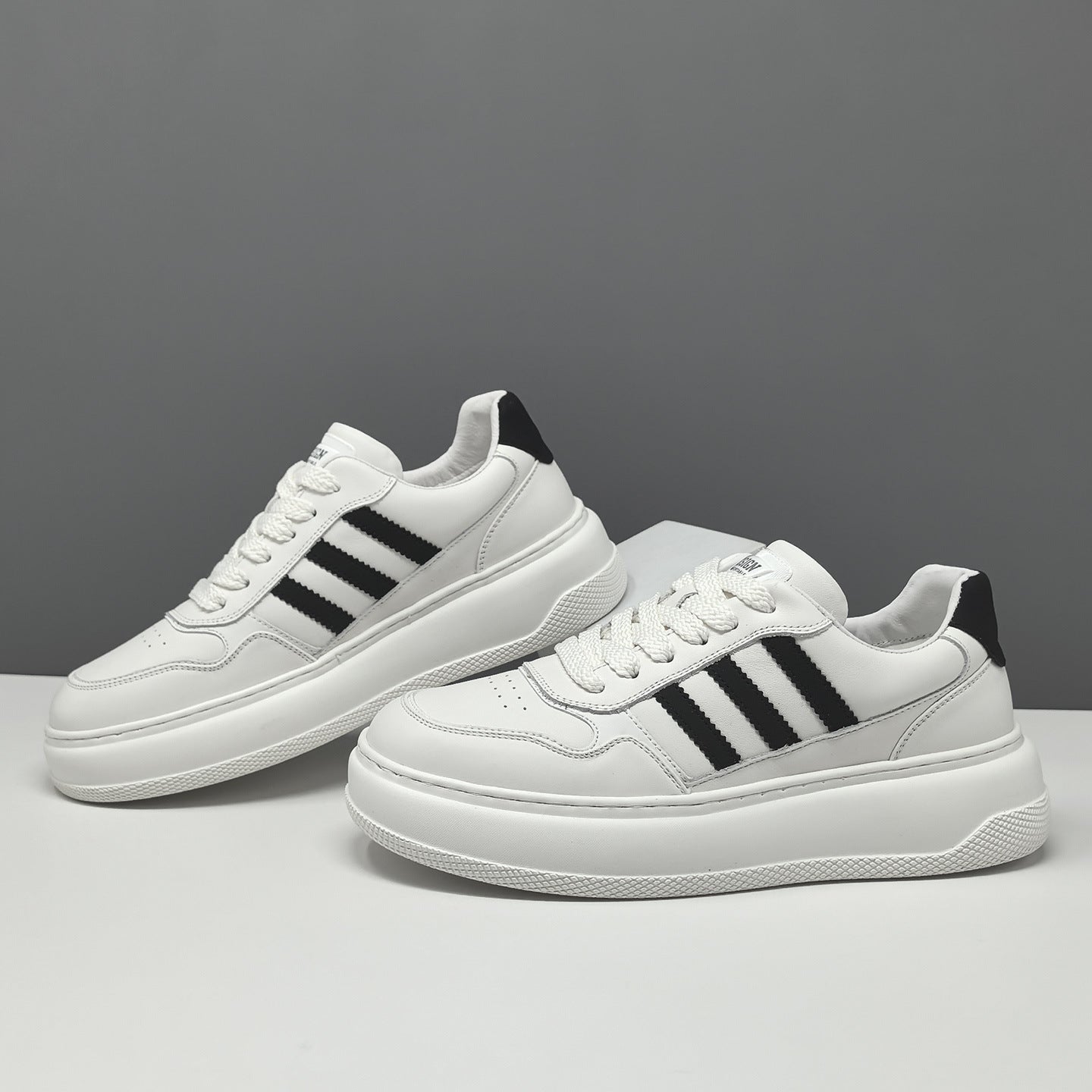 Men's Fashion Quilted Breathable Leather Court Sneakers-RAIIFY